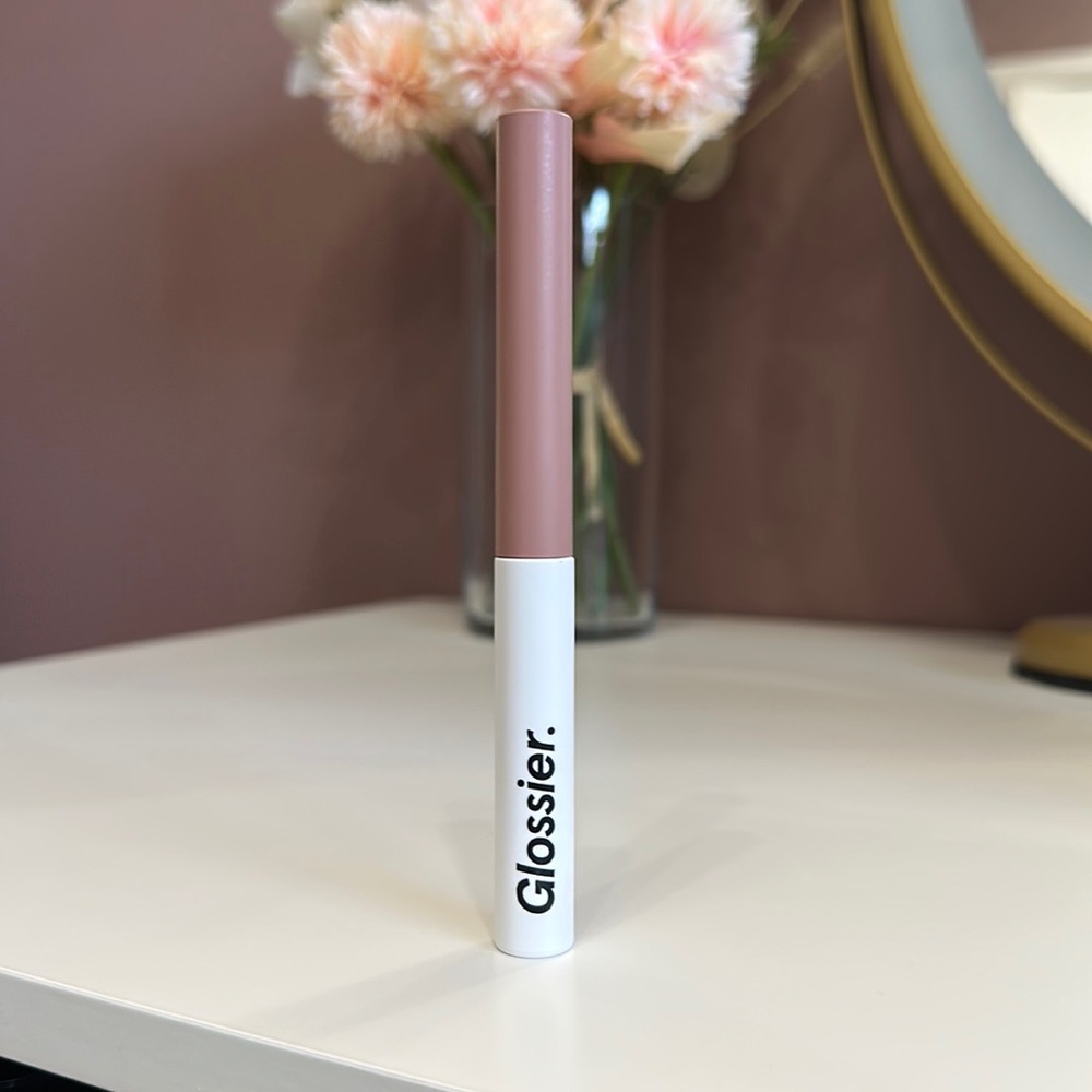 Glossier Skywash Sheer Matte Lid Tint